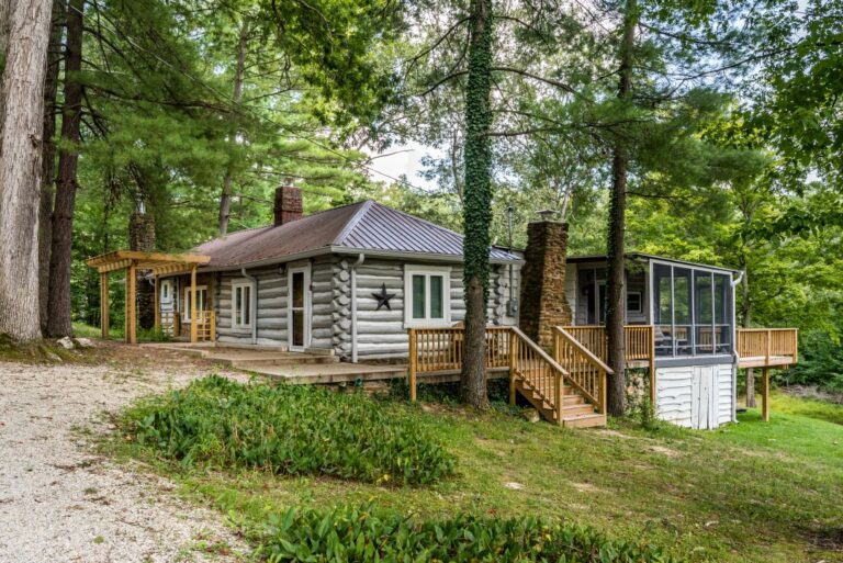 HOB  Serenity Log Cabin  photography by Steve Cale 1532C4EF 768x513
