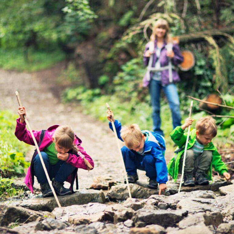 kids hiking 768x768