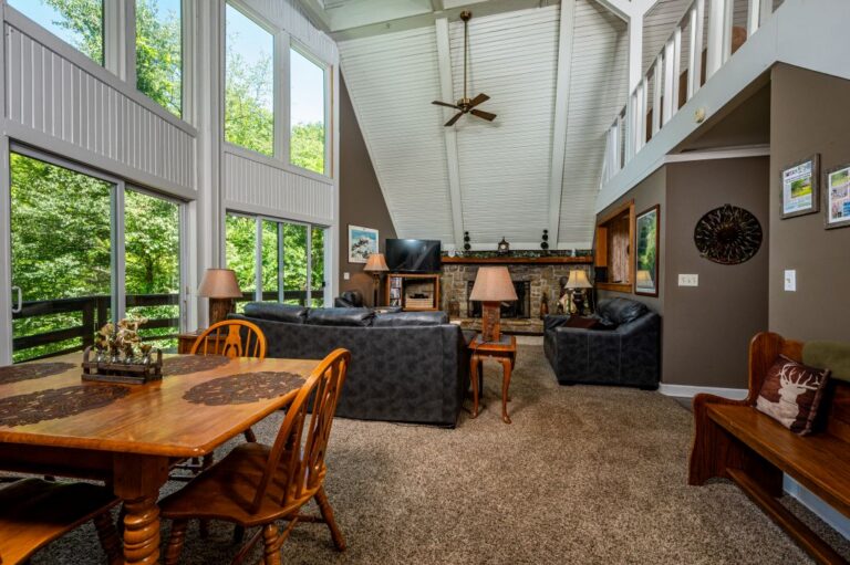 HOB  Laguna House  photography by Steve Cale 40102122 768x511