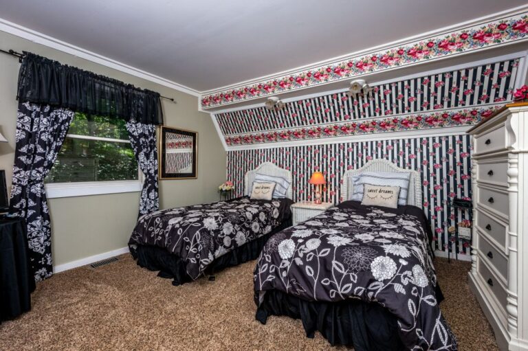 HOB  Laguna House  photography by Steve Cale 404881D3 768x511